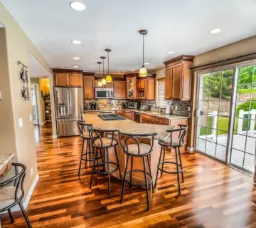 7 måder at zonere et køkken alrum uden vægge