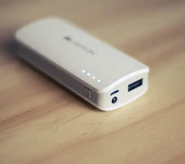 Hvor stort spisebord passer til 6 personer i et lille alrum?