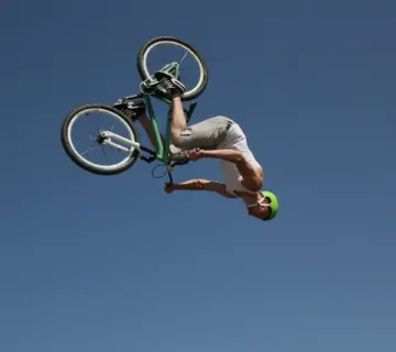 Lasse Spang Olsen kæreste: Et tidløst overblik over hans forhold og ægteskab