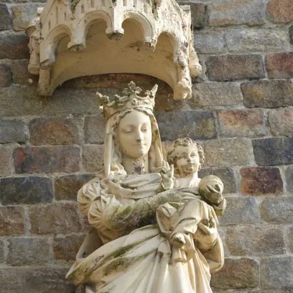 Pigenavne med M   Navneguide og inspiration